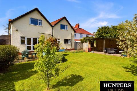6 bedroom detached house for sale, Muston Road, Filey
