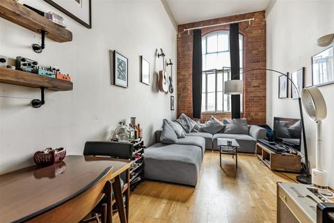 1 bedroom apartment to rent, Manhattan Building, Bow Quarter