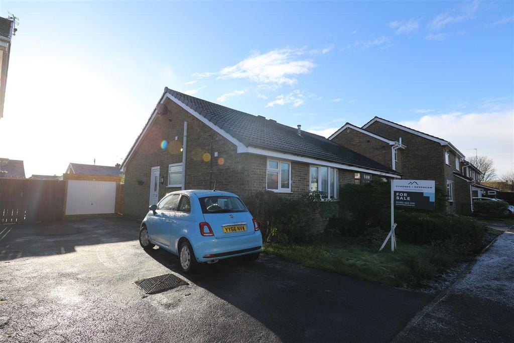 Greylees Avenue, Hull 2 bed semidetached bungalow to rent £825 pcm