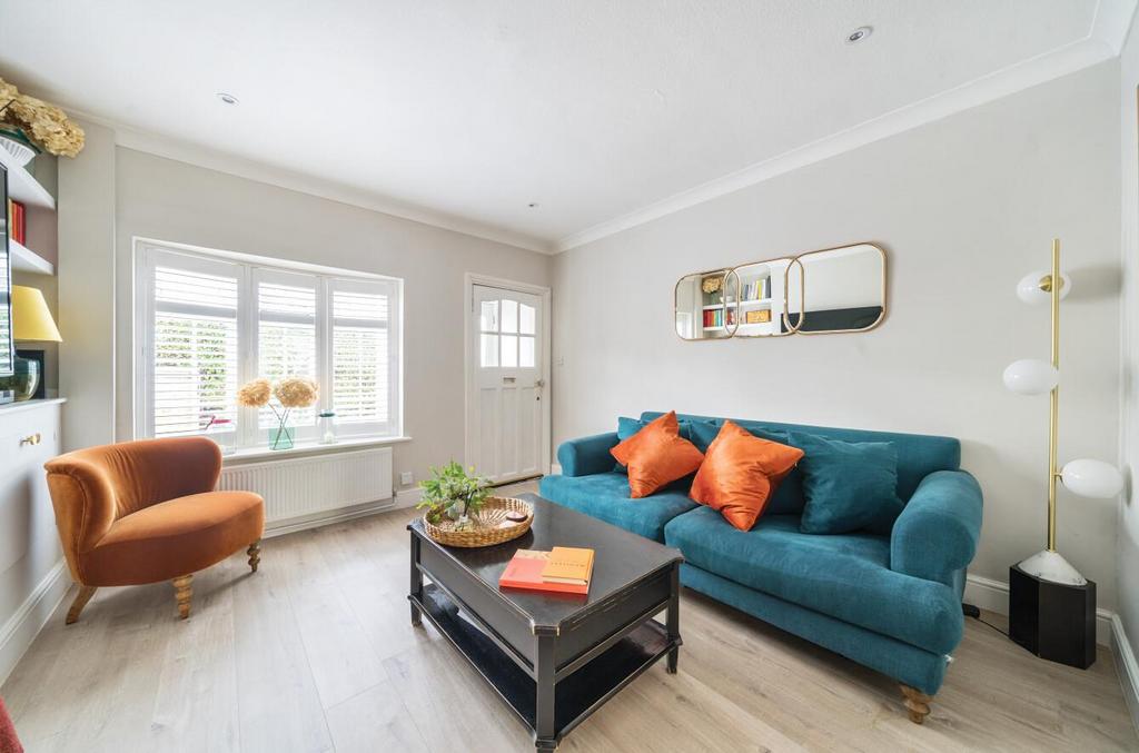 York Road, Kingston Upon Thames KT2 2 bed terraced house for sale £