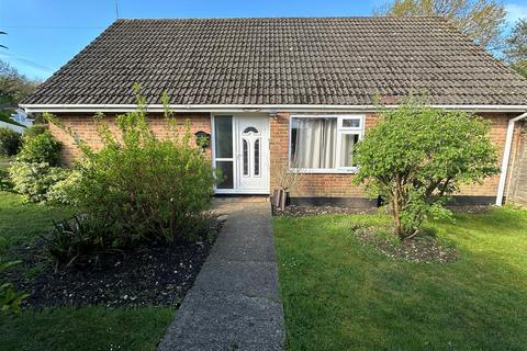 3 bedroom detached house to rent, Victoria Drive, Camberley