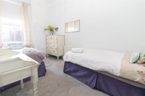 2 bedroom ground floor flat for sale, Eskdale Terrace, Cullercoats