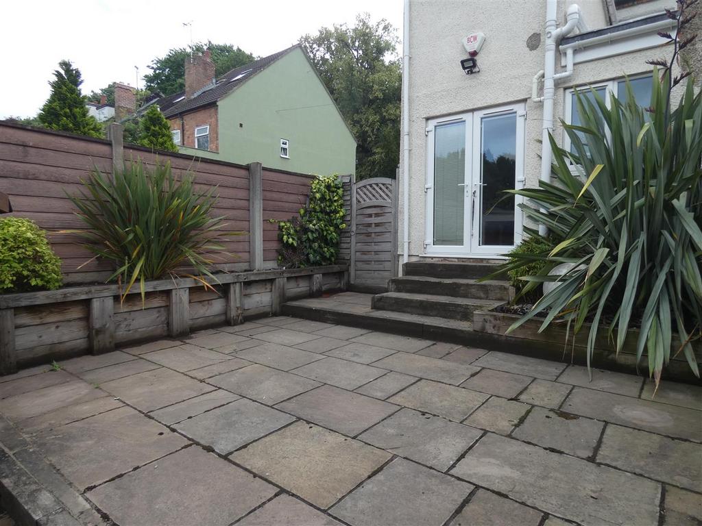 Patio 2.JPG