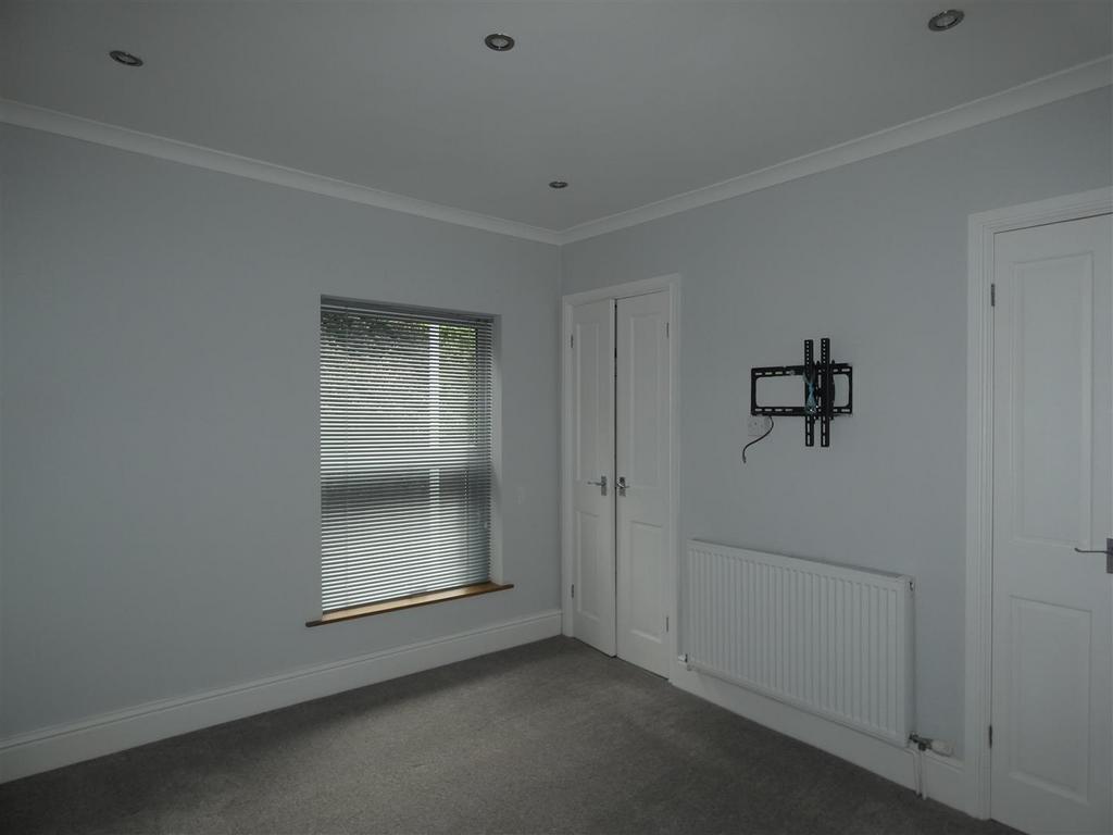 Bedroom.JPG