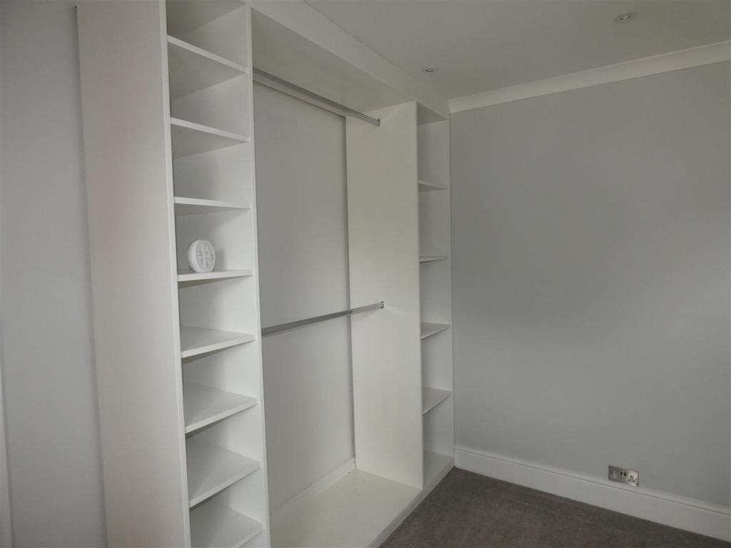 Bedroom 21.JPG