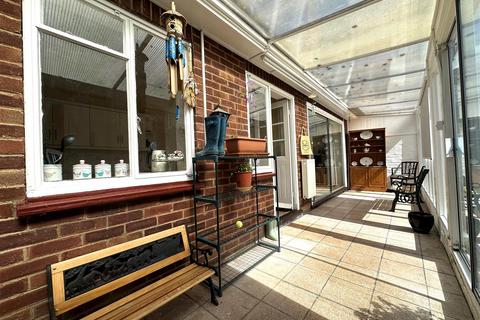 250 Park Avenue, Bushey, WD23 2BH