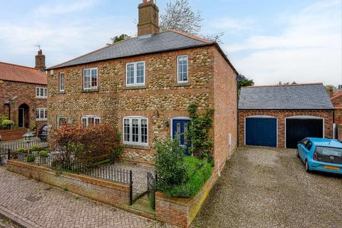 2 bedroom cottage for sale, Townend Court, Great Ouseburn, York