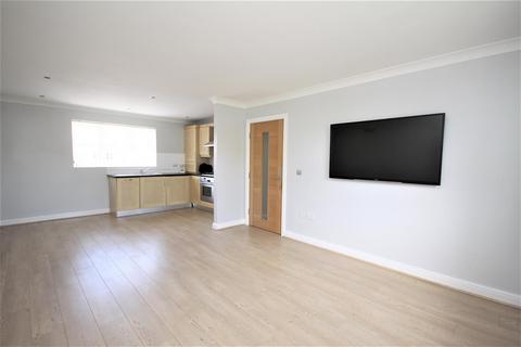 2 bedroom flat to rent, Delph Drive, Burscough L40