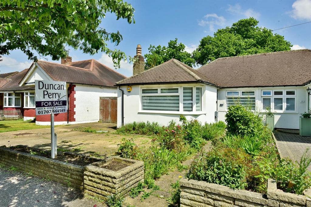 Aberdale Gardens, Potters Bar EN6 4 bed semidetached bungalow for sale