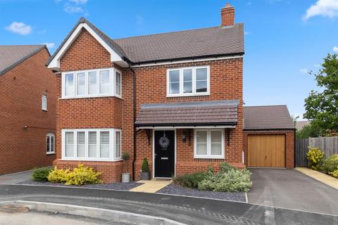 4 bedroom detached house for sale, Kingston Close, Welland, Malvern, WR13 6LZ