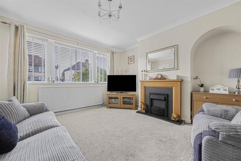 66 Greenfields Road, Reading, RG2 8SG