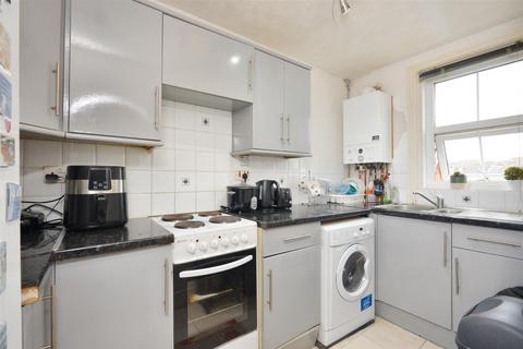 2 bedroom flat for sale, Eversfield Road, Eastbourne