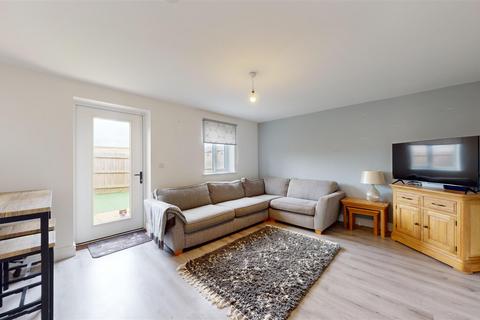 3 bedroom terraced house for sale, Barrowfield Drive, Stamford