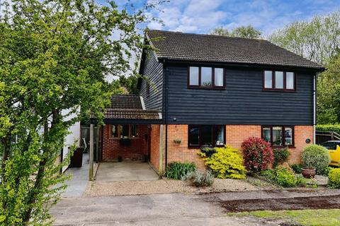3 bedroom semi-detached house for sale, Hither Field, Charing, Ashford