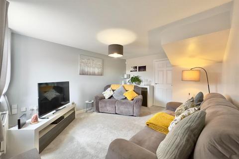 8 Mitchells Avenue, Wombwell, Barnsley, S73 8GB