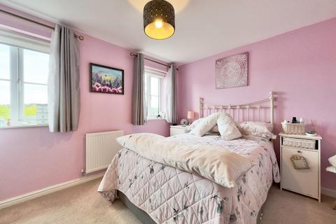 8 Mitchells Avenue, Wombwell, Barnsley, S73 8GB