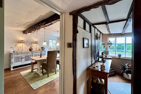 2 bedroom cottage for sale, Bosbury, Ledbury, HR8