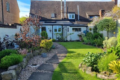 2 bedroom cottage for sale, Bosbury, Ledbury, HR8