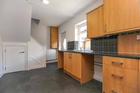 3 bedroom terraced house to rent, Jubilee Street, Newcastle Upon Tyne NE28