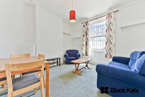 4 bedroom end of terrace house to rent, SE5