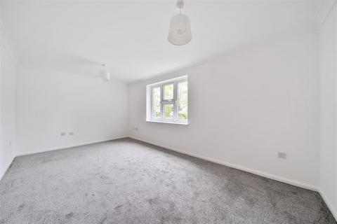 2 bedroom apartment for sale, Queens Road, Maidstone