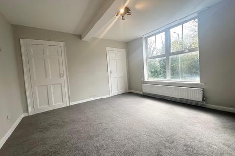 Studio to rent, London Road, Larkfield, Aylesford