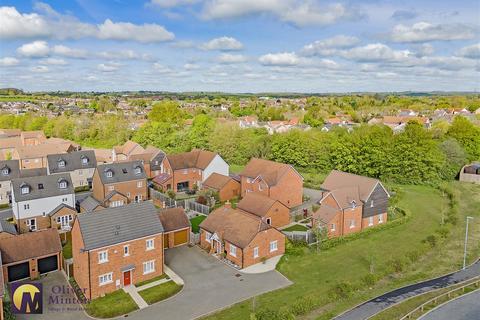 5 bedroom detached house for sale, Dray Gardens, Buntingford