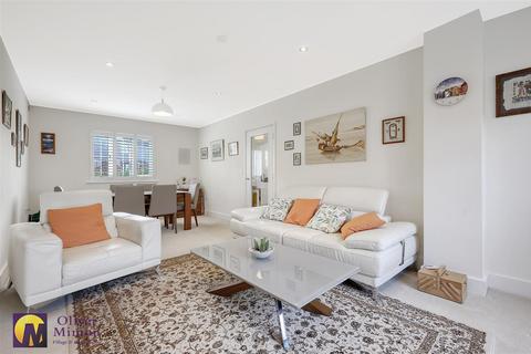 73 Dray Gardens, Buntingford, SG9 9GG