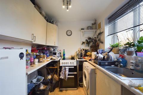 1 bedroom flat for sale, Bream Close, London