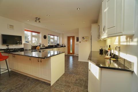 9 Apple Garth, Easingwold, York, YO61 3LZ