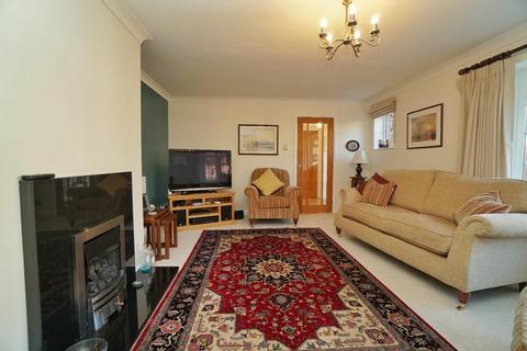 9 Apple Garth, Easingwold, York, YO61 3LZ