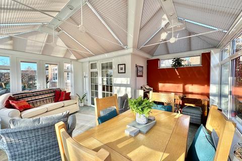 9 Apple Garth, Easingwold, York, YO61 3LZ