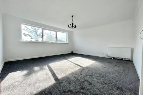 2 bedroom maisonette to rent, Abbey Road, Enfield
