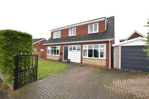 4 bedroom detached house for sale, Poole Drive, Scunthorpe
