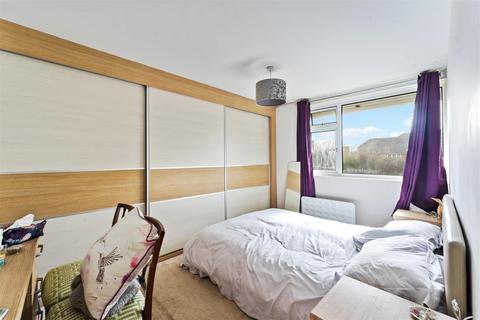 3 bedroom house for sale, Dayspring, Guildford