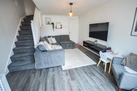 71 Bright Meadow, Halfway, Sheffield, S20 4SY