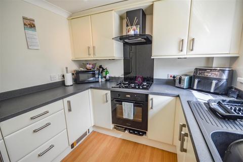 71 Bright Meadow, Halfway, Sheffield, S20 4SY