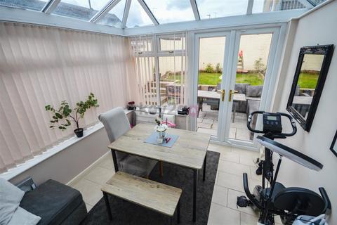 71 Bright Meadow, Halfway, Sheffield, S20 4SY