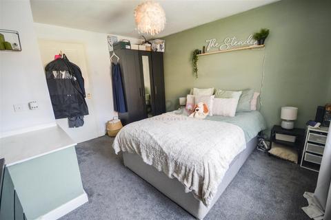 71 Bright Meadow, Halfway, Sheffield, S20 4SY