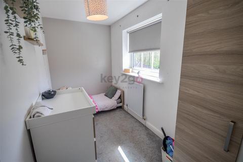 71 Bright Meadow, Halfway, Sheffield, S20 4SY
