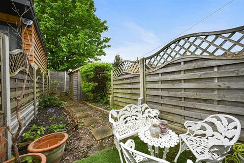 17 Carshalton Grove, Sutton, SM1 4LY