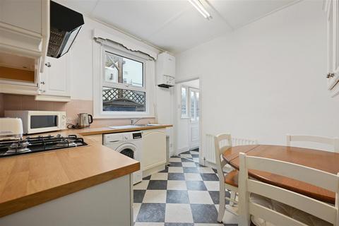 17 Carshalton Grove, Sutton, SM1 4LY