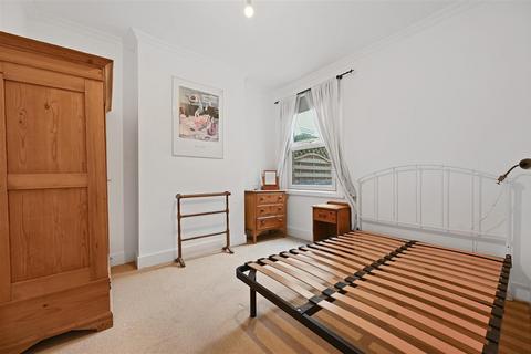 17 Carshalton Grove, Sutton, SM1 4LY