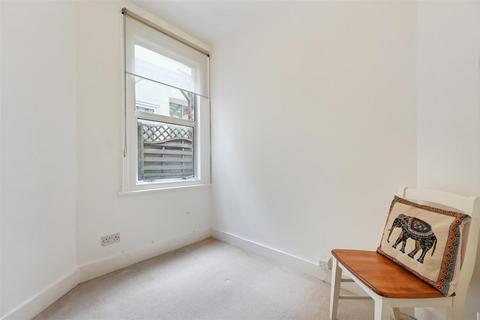 17 Carshalton Grove, Sutton, SM1 4LY