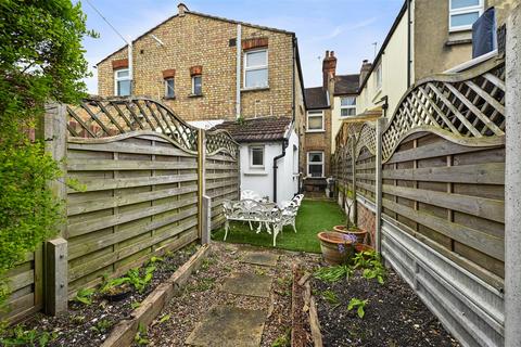 17 Carshalton Grove, Sutton, SM1 4LY