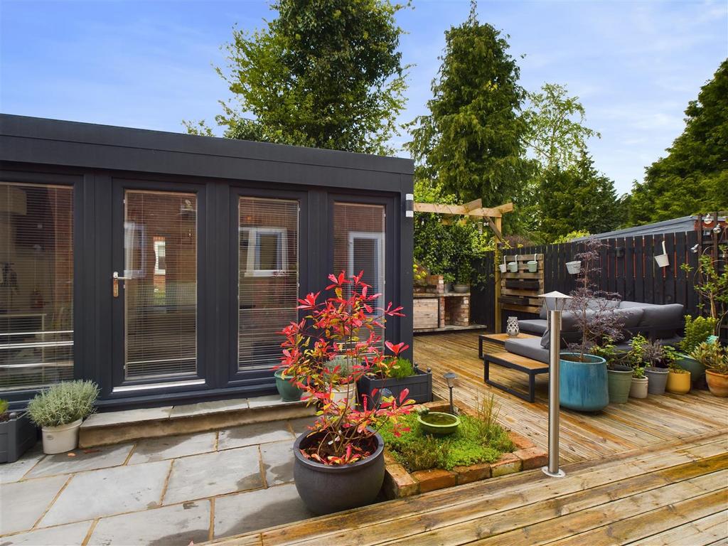 Garden studio