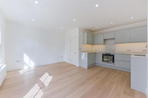 2 bedroom flat to rent, Garratt Lane, Tooting SW17