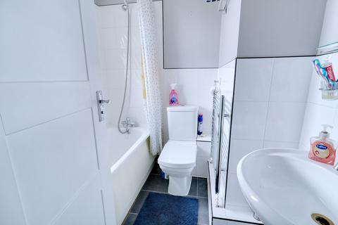 20 Darenth Lane, South Ockendon, RM15 5JA