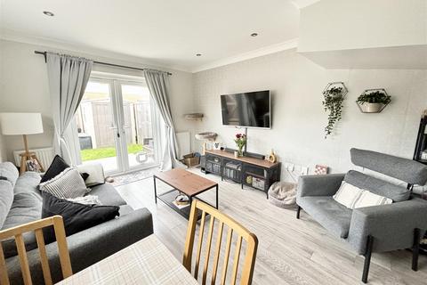 2 bedroom end of terrace house for sale, Westport Gardens, Poole BH15