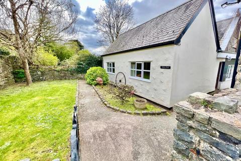 4 bedroom semi-detached house for sale, Maenan